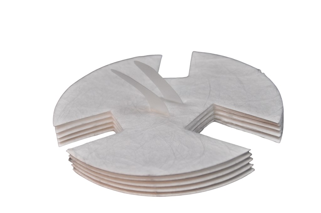 Zauberwatte®  (magic cotton wool) pad for round oil collection container